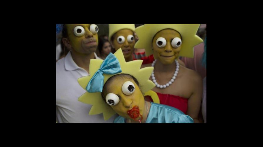 De Michael Jackson a “Los Simpson”, el colorido del carnaval de Río de Janeiro