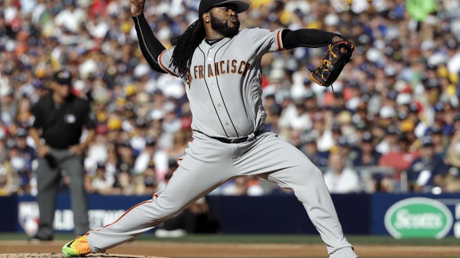 Cueto será el lanzador dominicano con mayor salario en esta campaña Cueto será el lanzador dominicano con mayor salario en esta campaña