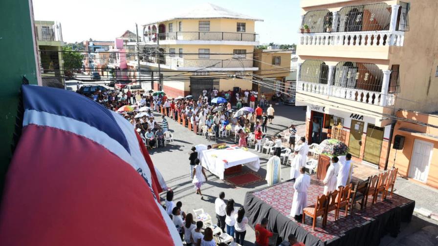 Parroquia La Altagracia celebró 54 aniversario y 173 aniversario de la Independencia con misa