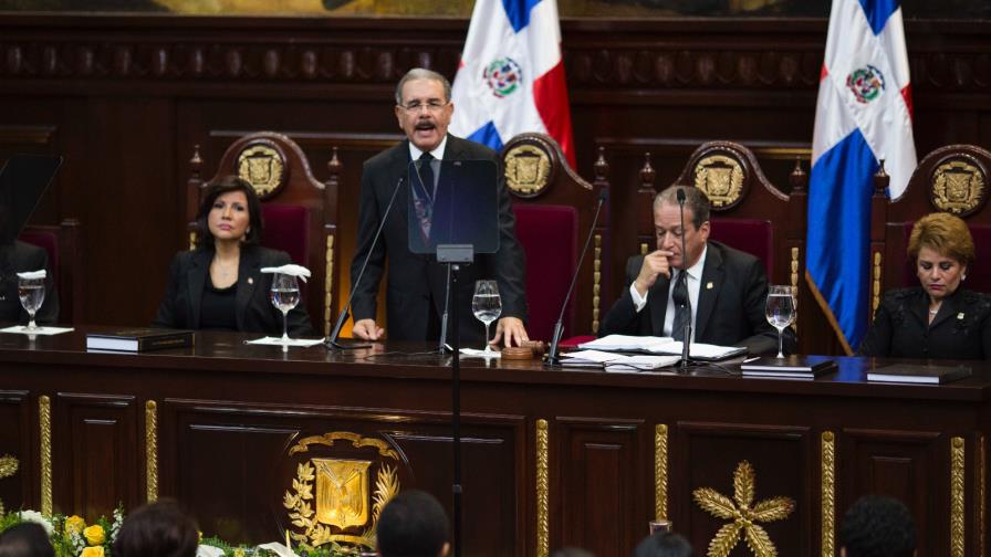 Medina se compromete a que calidad del servicio público de salud sea igual que el privado Medina se compromete a que calidad del servicio público de salud sea igual que el privado