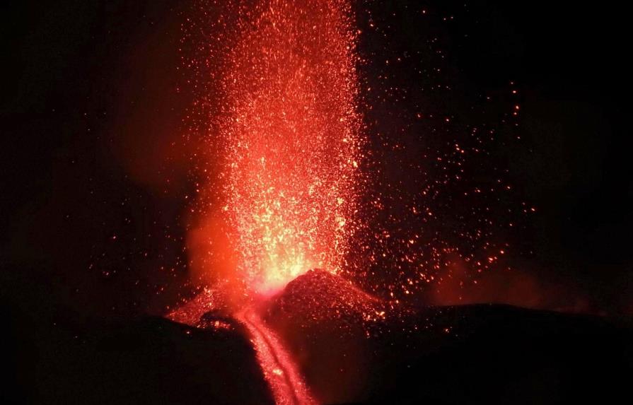 En VIVO: El volcán más activo de Europa entra en erupción