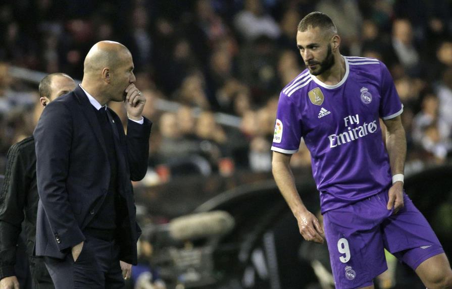 Zidane: El Madrid no piensa en los árbitros 