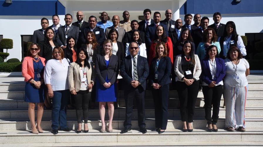 Aduanas se convierte en modelo de la región y promotora de la apertura comercial 