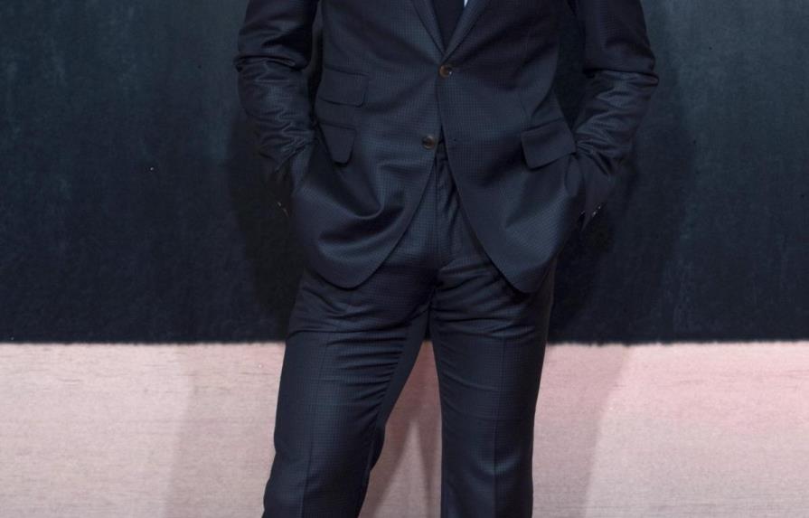 El actor Tom Hiddleston niega que le hayan ofrecido ser el nuevo James Bond 