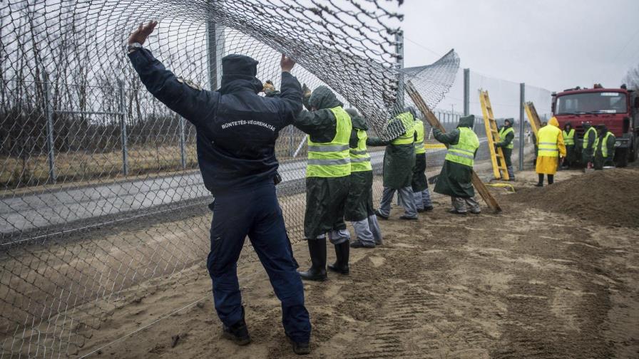 Segundo cerco fronterizo de Hungría estará terminado en mayo 