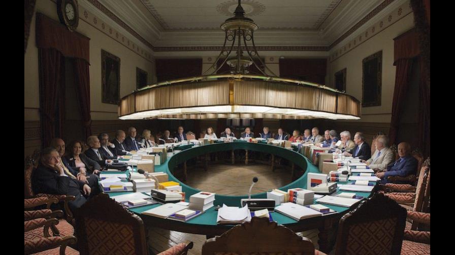 La RAE actualizará su diccionario con una revisión del término “sexo débil” 