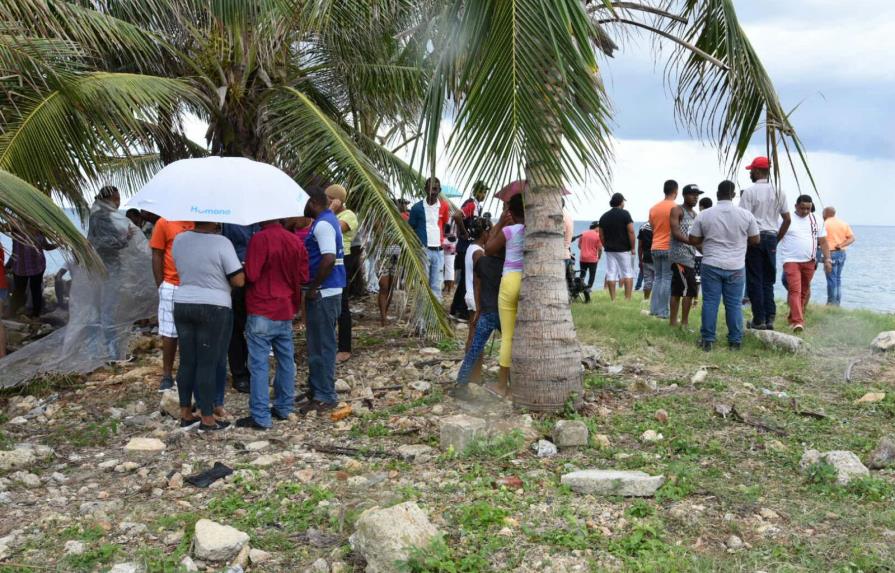 Bomberos buscan en mar Caribe mujer desaparecida desde el viernes