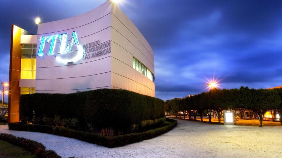 ITLA recorre el país impartiendo charla de motivación a jóvenes