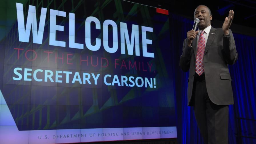 Ben Carson compara la inmigración a EE.UU. con la esclavitud Ben Carson compara la inmigración a EE.UU. con la esclavitud
