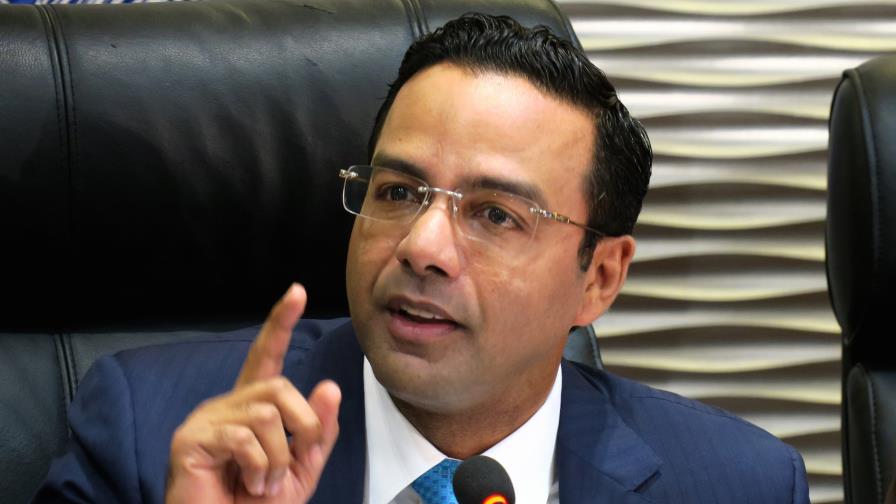 Marius de León abre #EnTertulia con tema “Ley de Partidos”