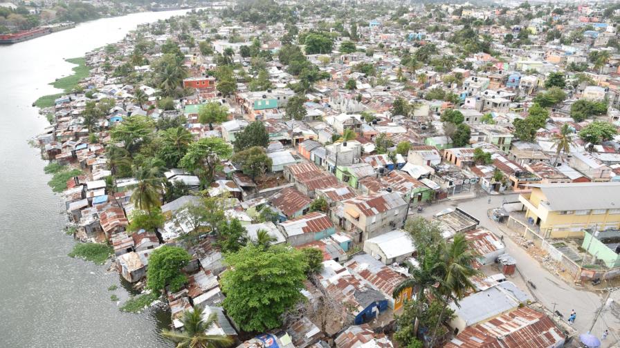 Presidente realiza visita a La Ciénaga y Los Guandules 
