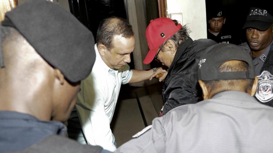  Noriega “está grave” y vuelve al quirófano tras complicación por hemorragia