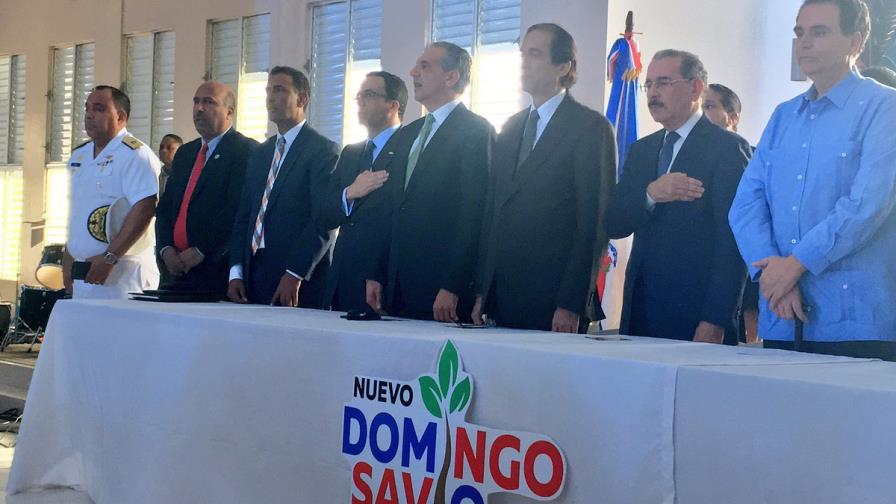 Danilo pide a residentes de Domingo Savio ser garantes de proyecto de transformación Danilo pide a residentes de Domingo Savio ser garantes de proyecto de transformación