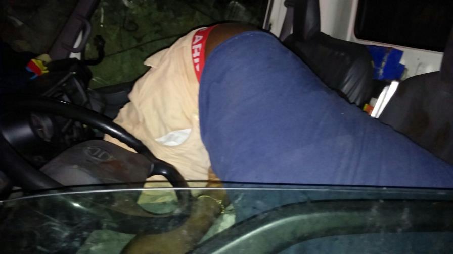 Tres muertos en asalto a camión de pollos en Bávaro