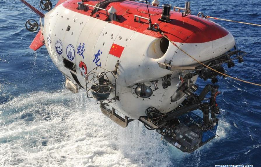 China desarrolla sumergible capaz de descender a punto más profundo de océano