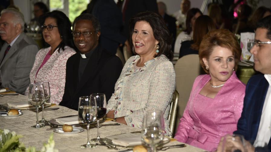 Reconocen 15 mujeres que se destacaron en comunidades Reconocen 15 mujeres que se destacaron en comunidades