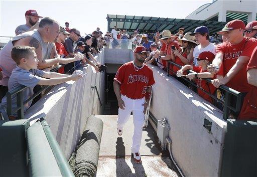 Albert Pujols juega primer encuentro de pretemporada con los Angelinos 