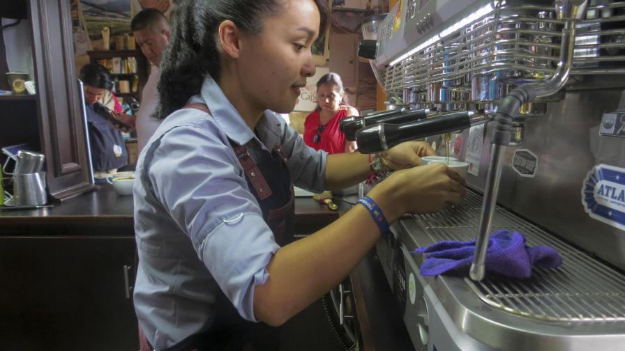 María Portillo, campeona hondureña barismo, abre nuevos espacios a mujeres