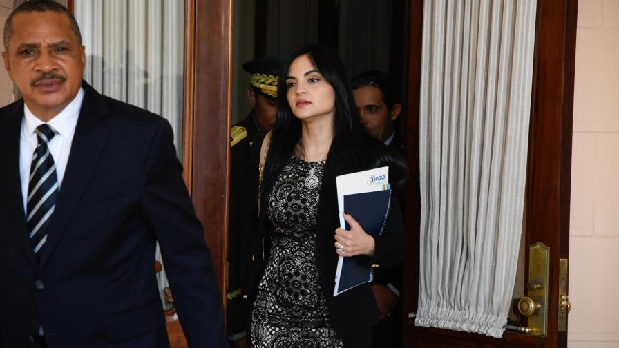 Medina se reúne con funcionarios y les exige que sean transparentes