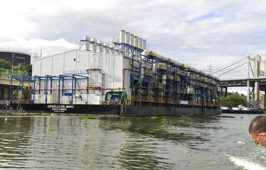 Medio Ambiente suspende renovación de permiso a barcaza eléctrica en el río Ozama 