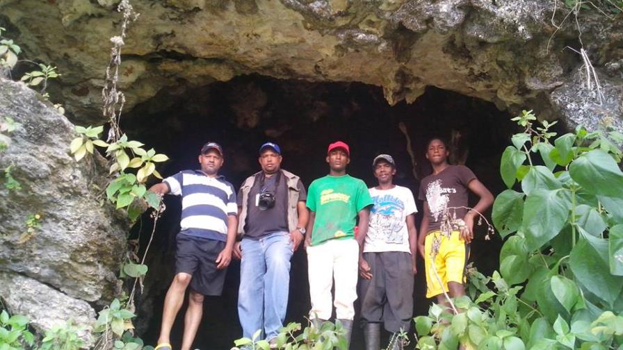 Azul y Tuningo, dos cavernas atractivas con interés histórico en Hato Mayor Azul y Tuningo, dos cavernas atractivas con interés histórico en Hato Mayor