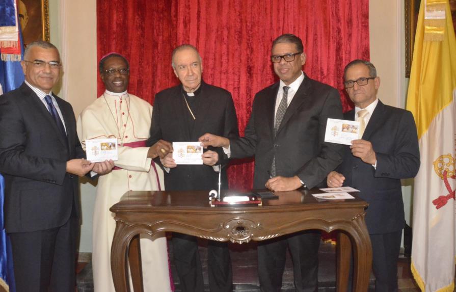 Inposdom pone en circulación emisión postal alusivas a los Pontífices Benedicto XVI y Francisco