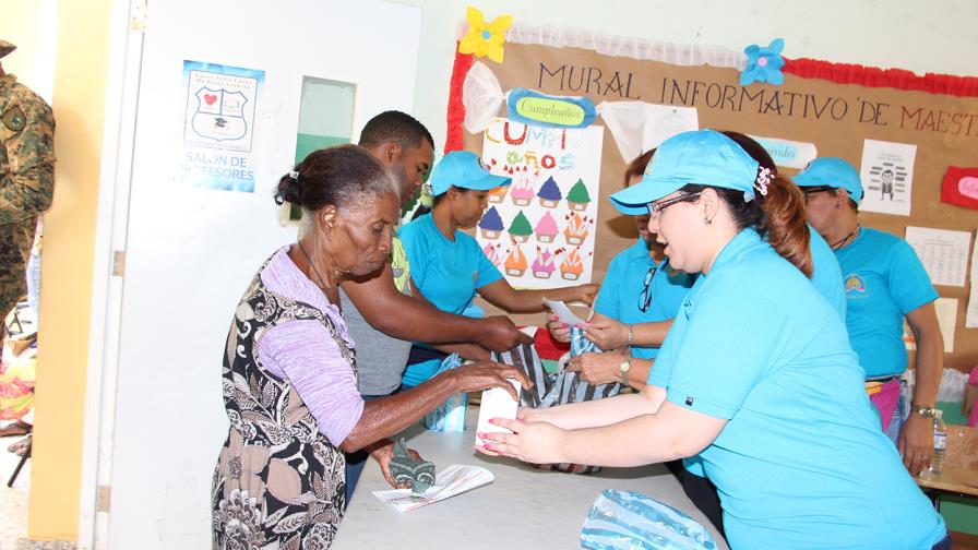 Gobierno anuncia programa social para personas de escasos recursos Gobierno anuncia programa social para personas de escasos recursos