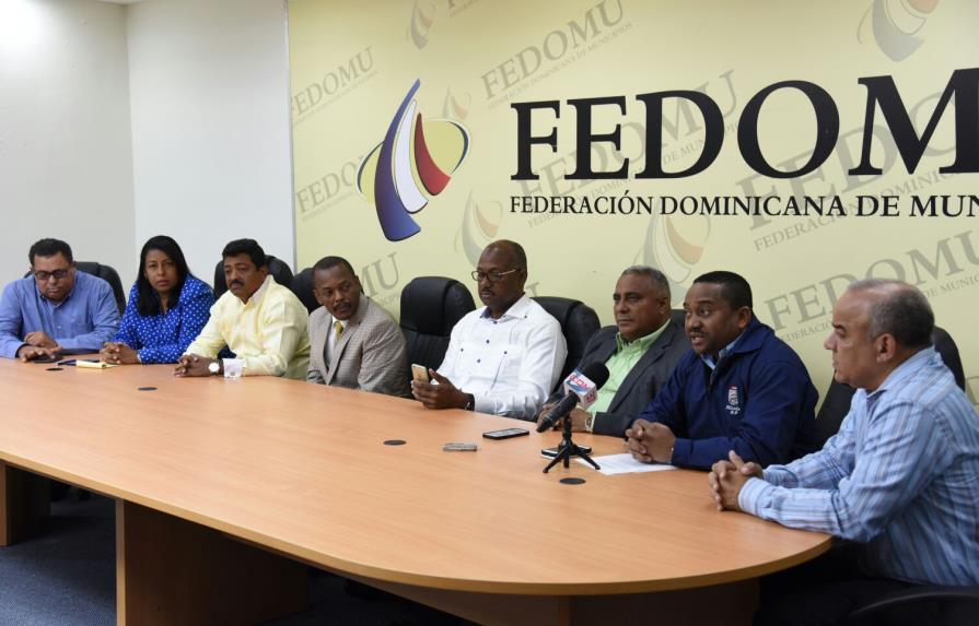 Alcaldes del Gran Santo Domingo solicitan a Medio Ambiente que asuma control de Duquesa