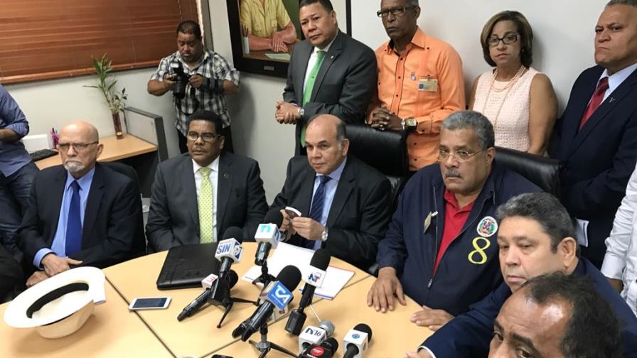 Foro de partidos pide a la Junta Central Electoral entregarle fondos “inmediatamente” Foro de partidos pide a la Junta Central Electoral entregarle fondos “inmediatamente”