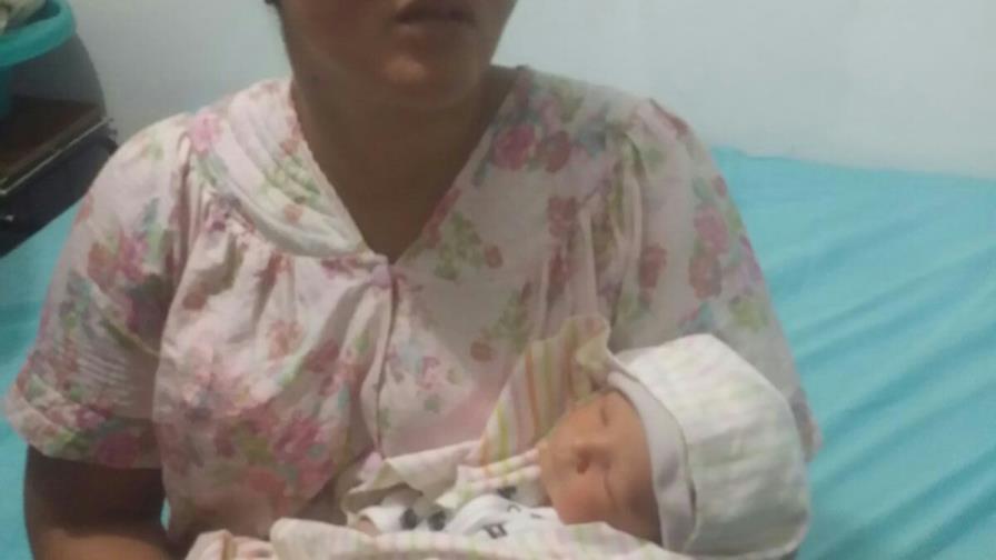 Recuperan recién nacido que fue robado de hospital de Santiago 