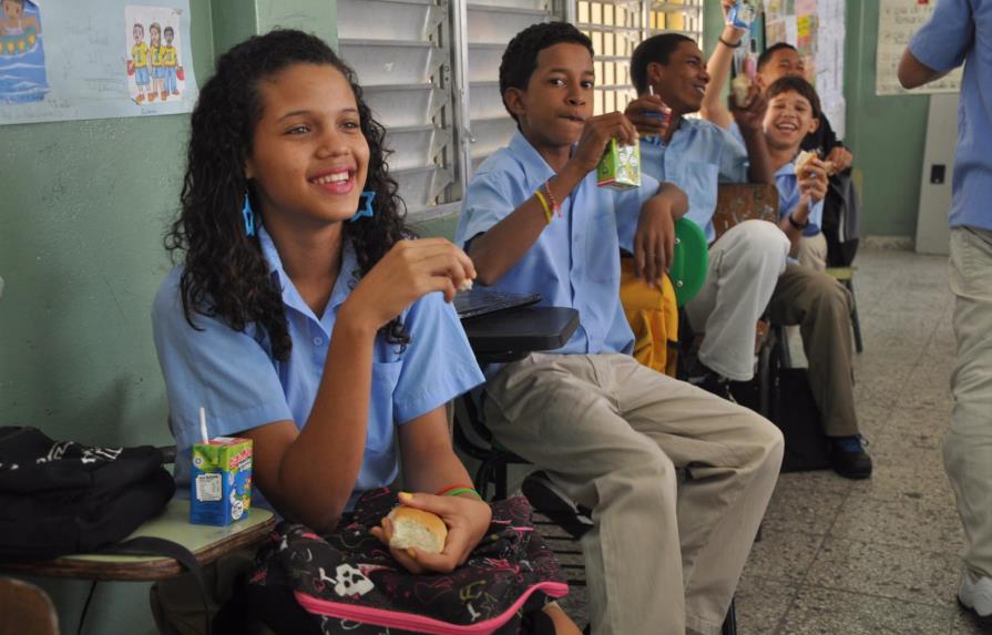Panaderos reclaman RD$600 millones al Inabie por pago desayuno escolar