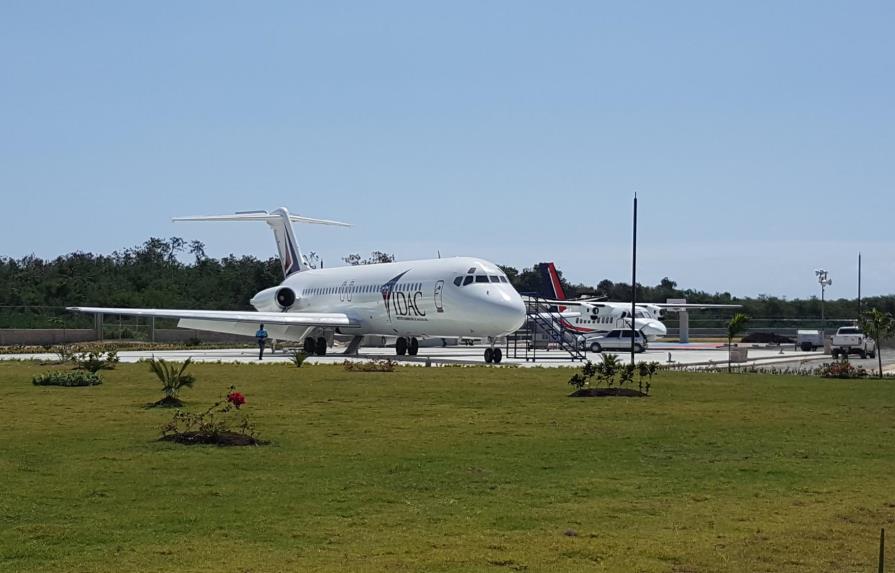 Aerolínea Pawa Dominicana dona un avión DC-9 al Instituto de Aviación Civil
Pawa Dominicana dona una aeronave al IDAC