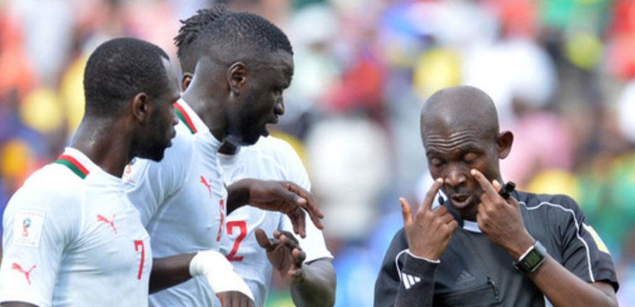 FIFA suspende de por vida a un árbitro ghanés