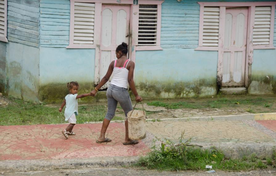 Pobreza y maltrato físico empujan a niñas a “matrimonios forzados” en el sur del país