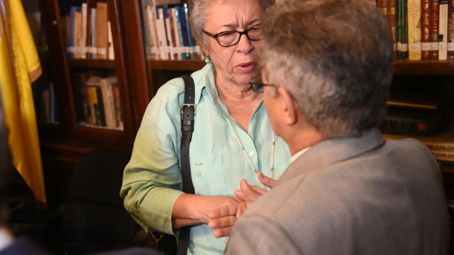 Salud Pública y Colegio Médico advierten no permitirán extranjeros ejerzan sin validar títulos en el país Salud Pública y Colegio Médico advierten no permitirán extranjeros ejerzan sin validar títulos en el país