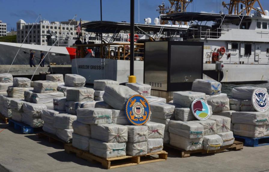Apresan a cinco dominicanos por decomiso de más de una tonelada de cocaína en el Caribe 