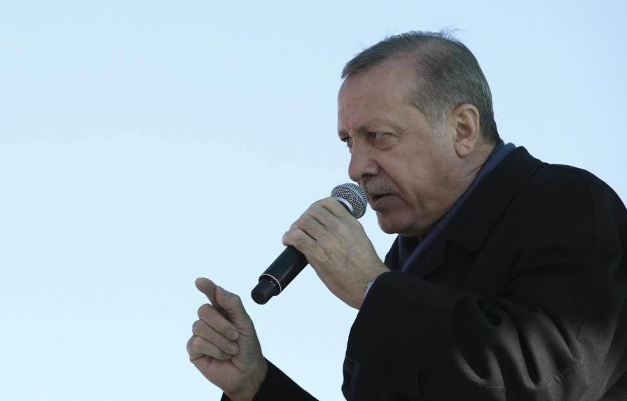 Erdogan dice que si Europa no cambia, el mundo no será seguro para europeos