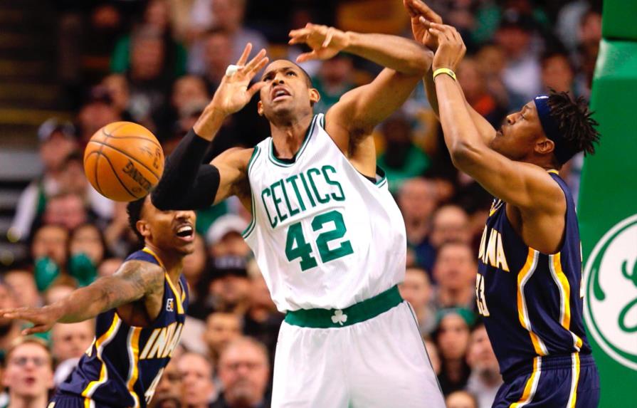 Al Horford encestó 15 puntos en triunfo de los Celtics sobre Pacers
