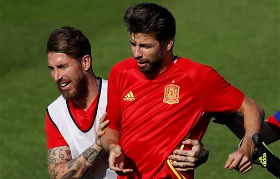 La selección española une a Gerard Piqué y Sergio Ramos 