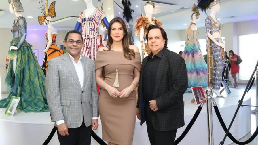 Trajes típicos diseñados por Leonel Lirio son exhibidos en Infotep