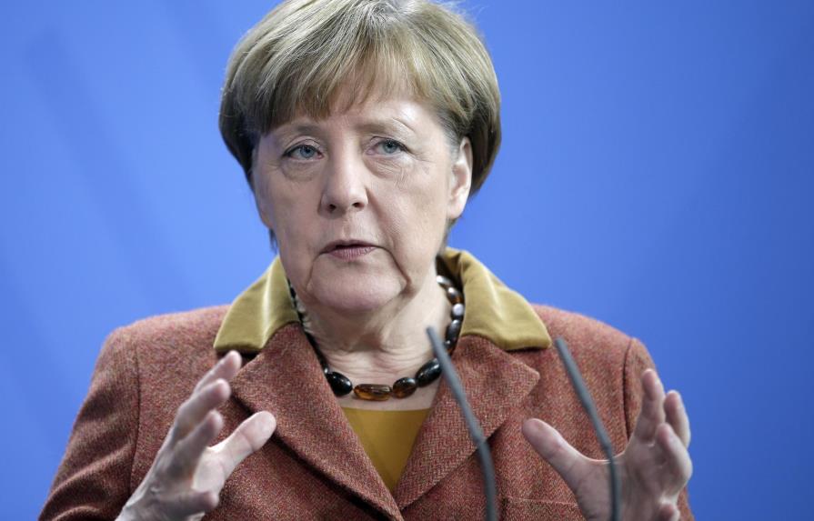 Merkel fortalecida por una victoria en elección regional en el estado de Sarre