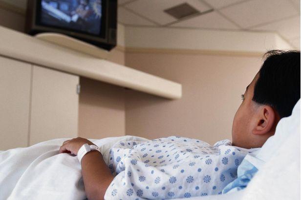Seis clínicas retiran los televisores por presiones de pagos que hace la ONDA