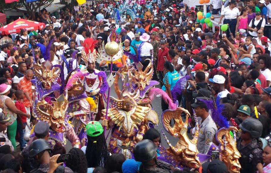 El distrito municipal de La Guáyiga celebra su carnaval