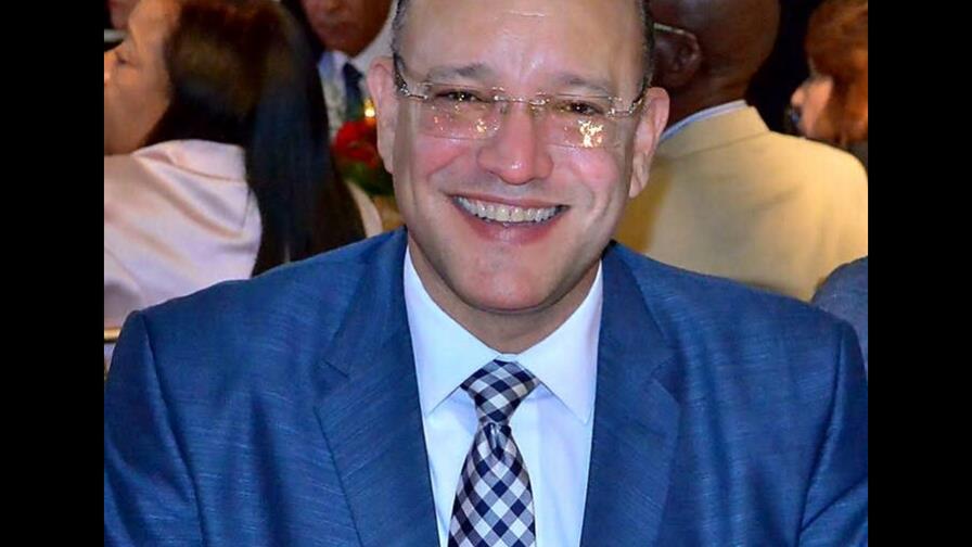 Diputado cuestiona se obligue a empleados a asistir a actos del presidente Diputado cuestiona se obligue a empleados a asistir a actos del presidente