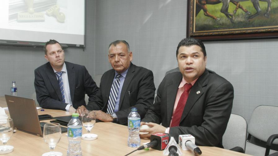 Experto Sueco aboga por sistema contra incendios certificados en autobuses 