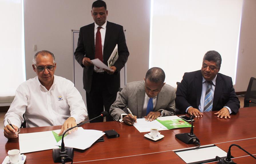 INTABACO y APEDI firman acuerdo para contribuir al desarrollo agroforesta, medio ambiente y el uso responsable del agua