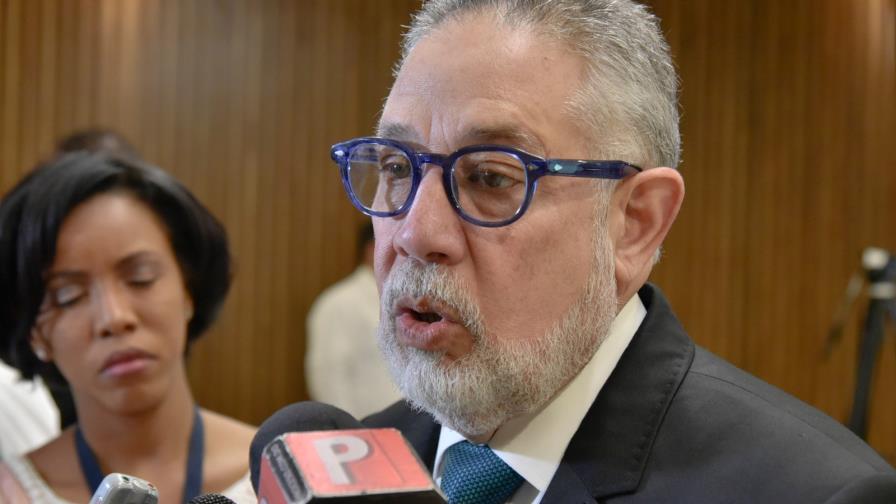 AIRD defiende propuesta de aumentar 9% a trabajadores; dice representa dos veces la inflación