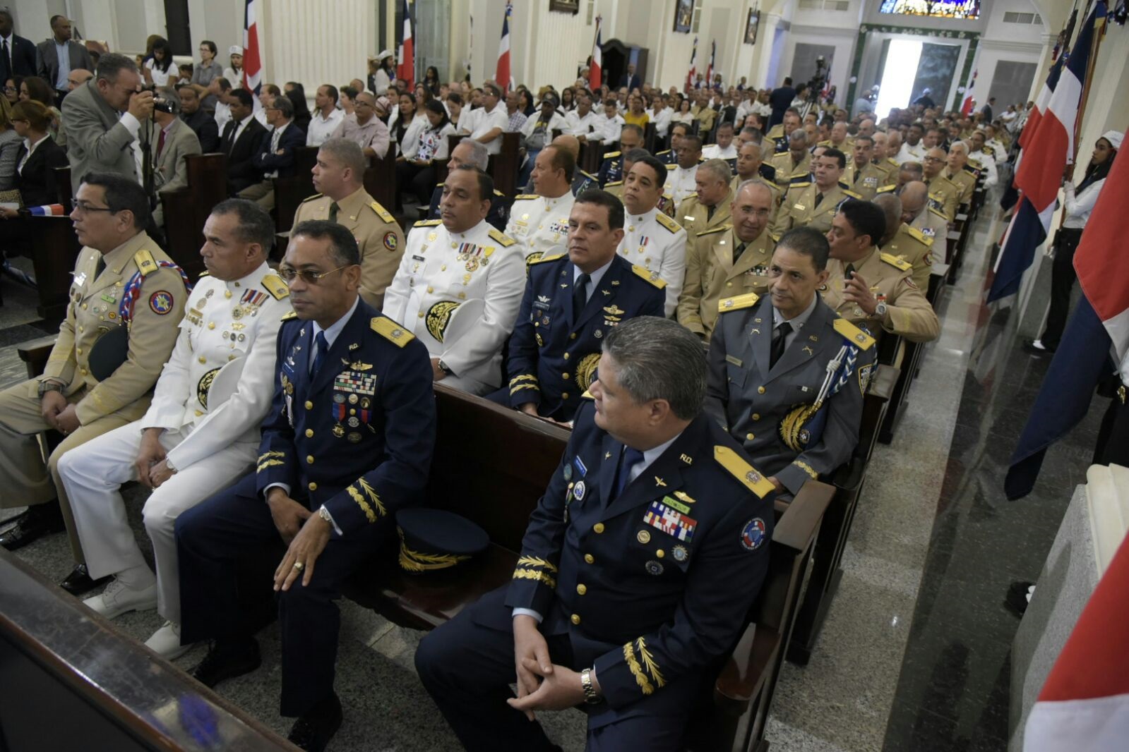 Los altos mandos militares que asistieron al tedeum con motivo de la conmemoración de la Batalla 30 de Marzo de 1844.