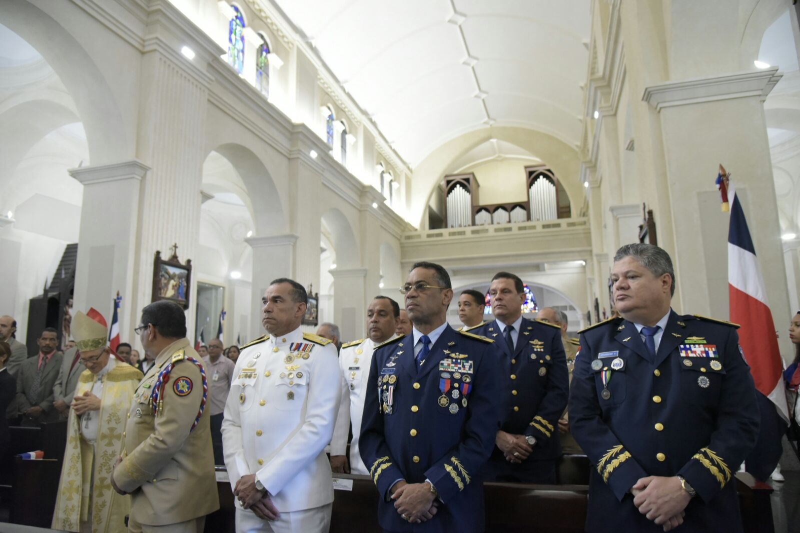 Los altos mandos militares que asistieron al tedeum con motivo de la conmemoración de la Batalla 30 de Marzo de 1844.
