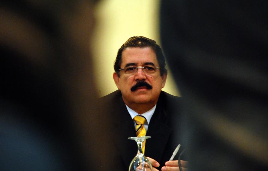 Le embargan una vivienda al expresidente hondureño Manuel Zelaya por despido del extitular de Banco Central